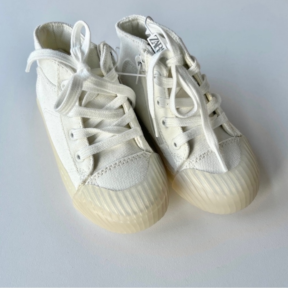 NWT, never worn Zara toddler shoes
